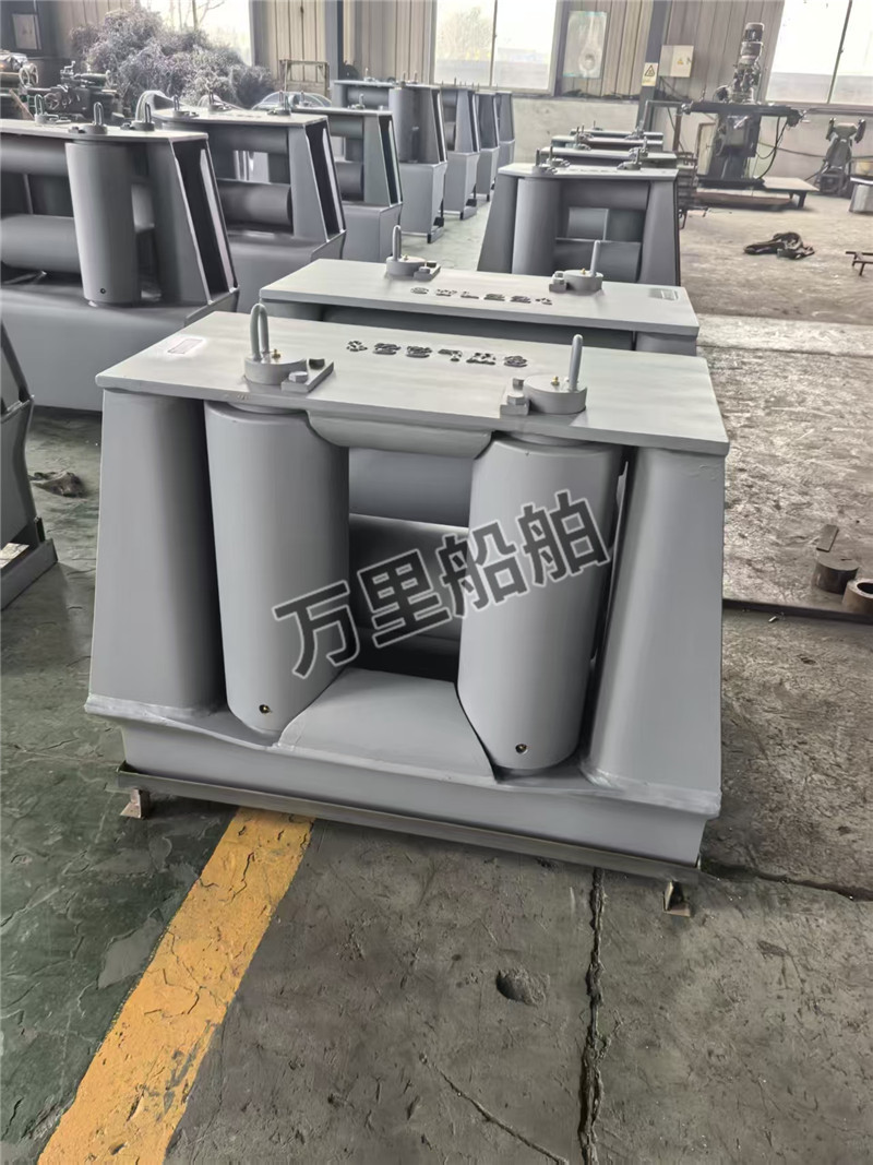 导缆器